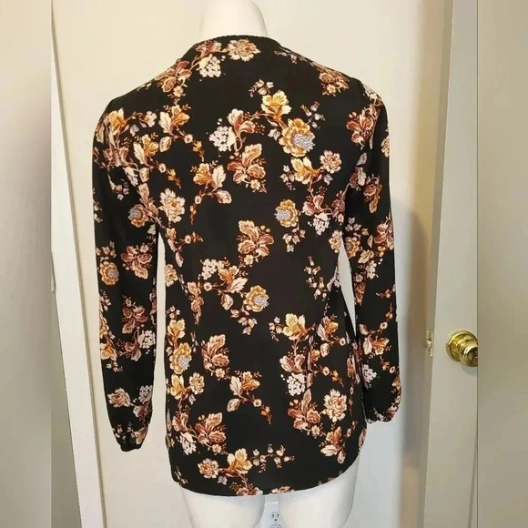 MOLLY BRACKEN Floral Flowy Embroidered Blouse(XS) - Picture 5 of 8